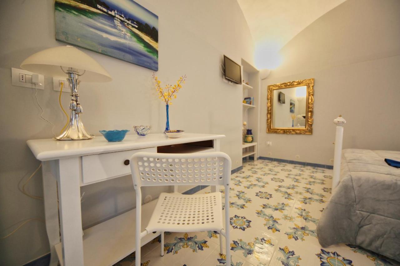 Domus Vilu Bed & Breakfast Nocera Superiore Exterior foto
