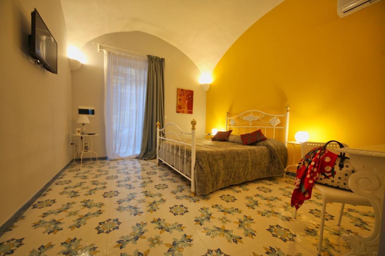 Domus Vilu Bed & Breakfast Nocera Superiore Exterior foto