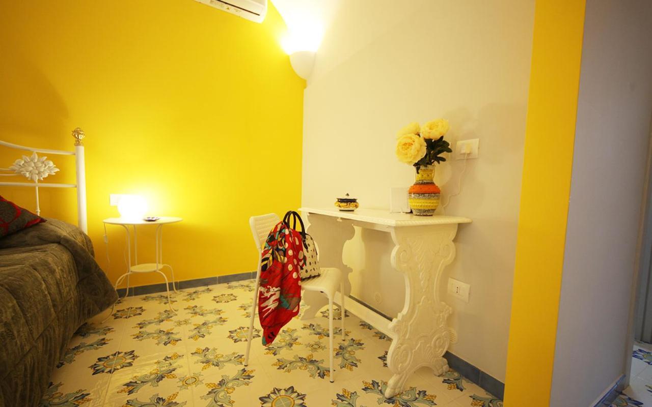 Domus Vilu Bed & Breakfast Nocera Superiore Exterior foto